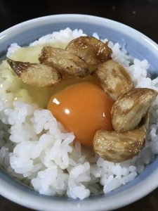 明日のことは考えないTKG　揚げニンニクＴＫＧ